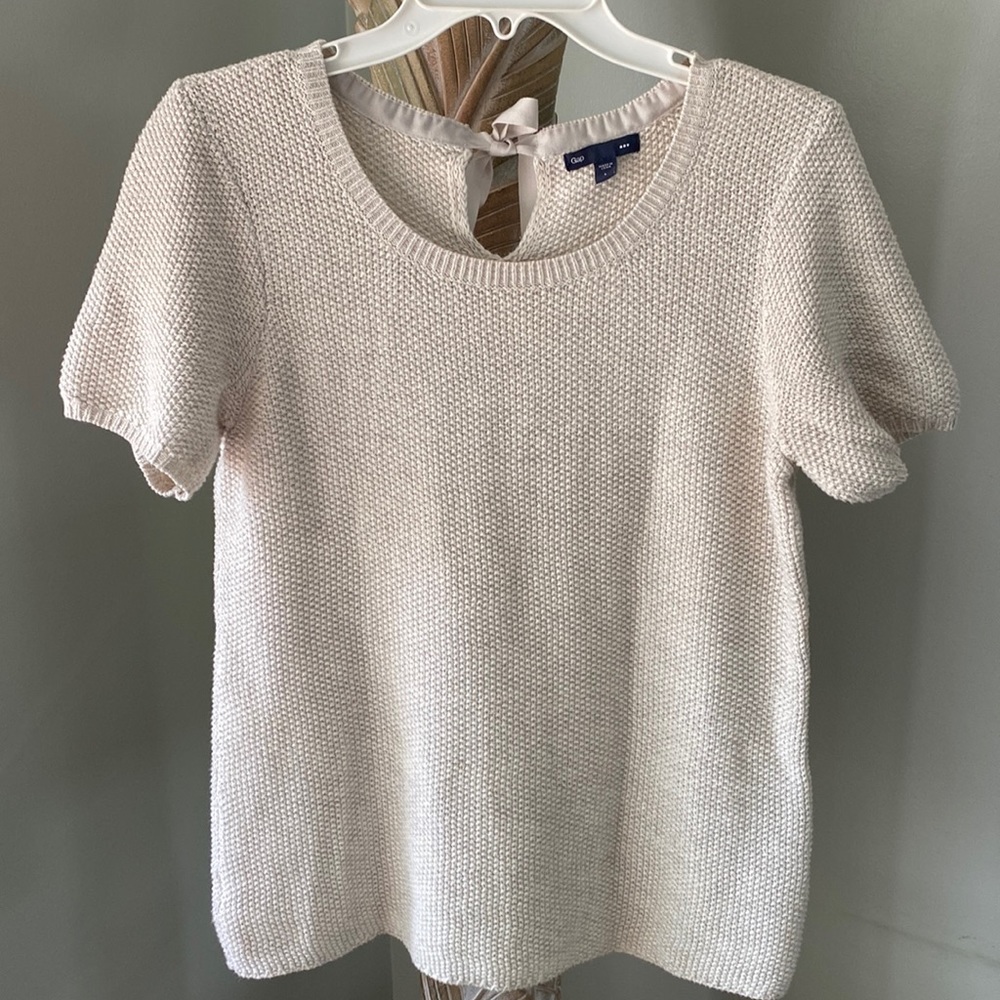 Gap Light Weight Knitted Sweater with Tie Ribbon in Back Size L